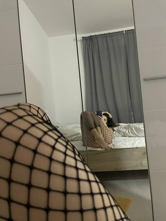 Alexandra21 / alex._.andra.21 Nude Leaks OnlyFans Photo 5