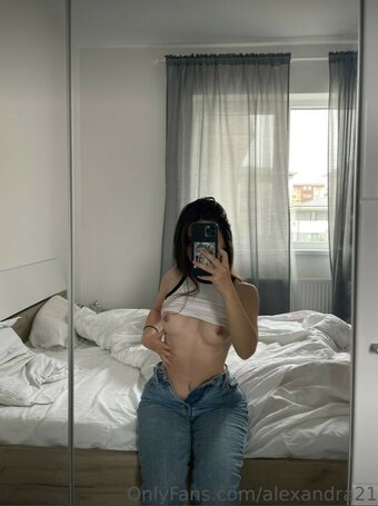 Alexandra21 / alex._.andra.21 Nude Leaks OnlyFans Photo 17
