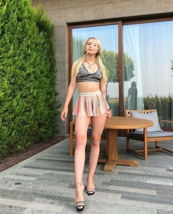 Aleyna Tilki / aleynatilkiofficial Nude Leaks Photo 15