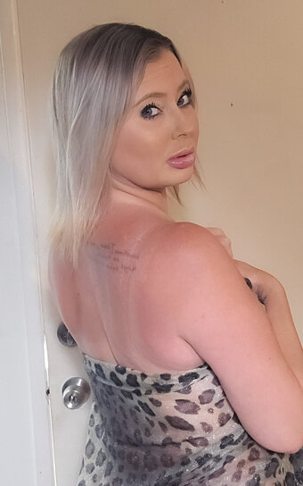 Ali Rhoades / alipie1689 / alisbartending / https: Nude Leaks OnlyFans Photo 4