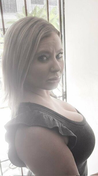 Ali Rhoades / alipie1689 / alisbartending / https: Nude Leaks OnlyFans Photo 12