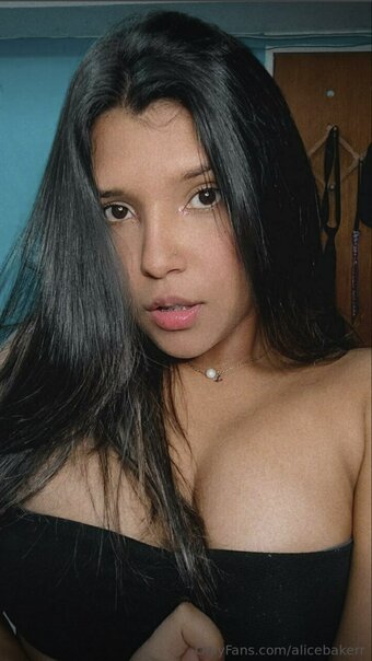Alice Baker / alicebakerr Nude Leaks OnlyFans Photo 7