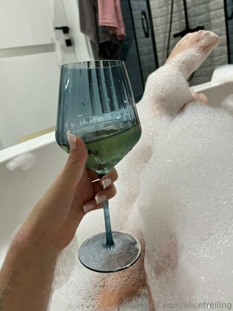 alicefreiling Nude Leaks Photo 27