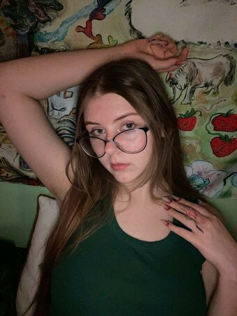 aliceschulz / aliceschulz_ / kleinealicee Nude Leaks Photo 10