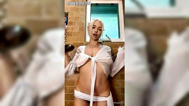 alinaclean Nude Leaks Photo 4
