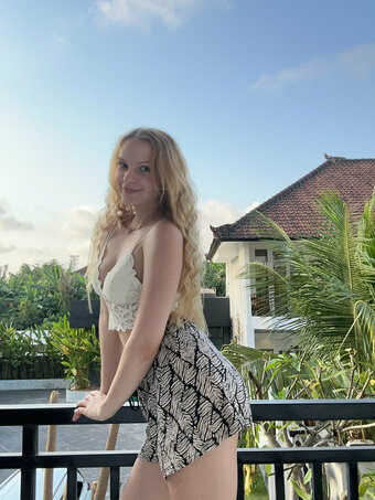 alinacutebabe Nude Leaks Photo 12