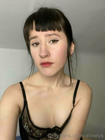alinevs Nude Leaks Photo 18