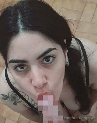 alittlebread Nude Leaks Photo 18