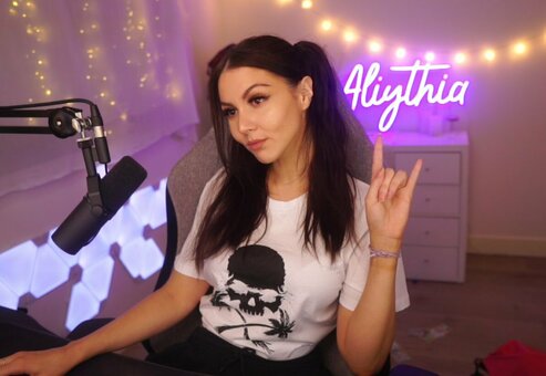 Aliythia / alitaliya__ Nude Leaks OnlyFans Photo 7