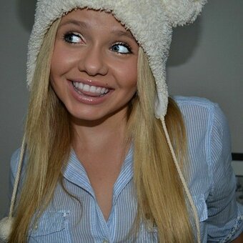 Alli Simpson / allisimpson Nude Leaks Photo 13