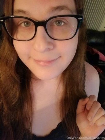 allisonbites Nude Leaks Photo 22