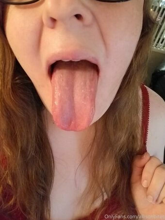 allisonbites Nude Leaks Photo 28
