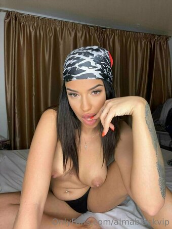 almablackvip Nude Leaks Photo 9