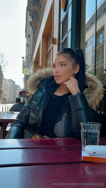 almablackvip Nude Leaks Photo 24