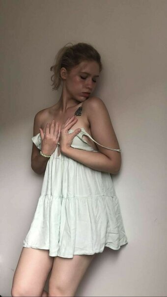 Alsoevan / Evaningotham / Evieblair Nude Leaks Photo 2