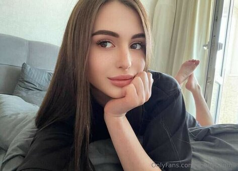Alya / alya.ladyblogger / li.alya Nude Leaks OnlyFans Photo 4