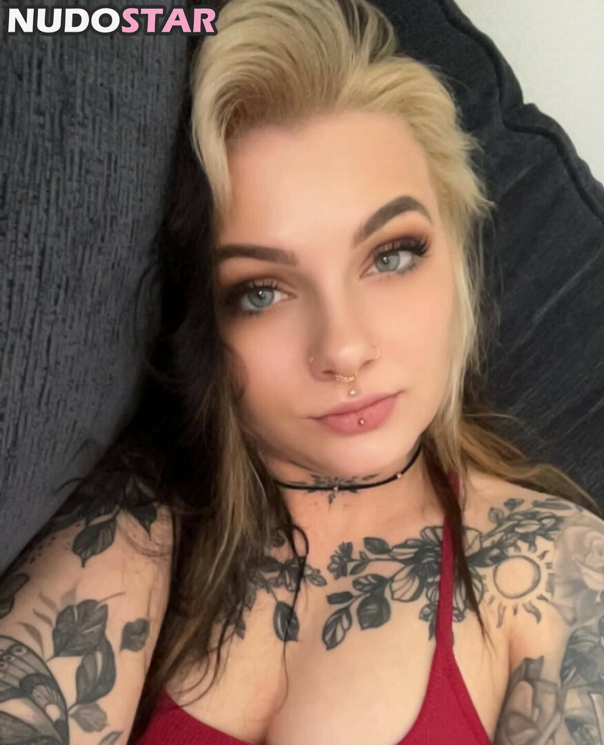 Alyssa Muncy  al_lol_ssa  alyssamuncy781 Nude Leaks OnlyFans Photo 1 -  NudoStar