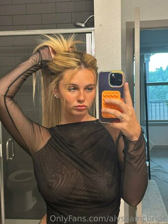 alyssamcbride / alyssaxbraydon / realalyssamcbride Nude Leaks OnlyFans Photo 17