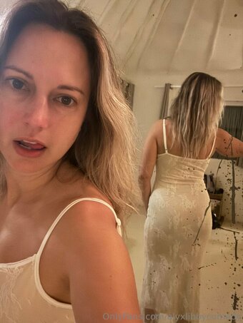 alyxlibbycomedy Nude Leaks Photo 14