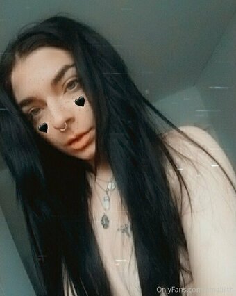 amalilith Nude Leaks Photo 22