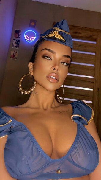 Amanda / 11Pineapples11 / amandacerny Nude Leaks OnlyFans Photo 2