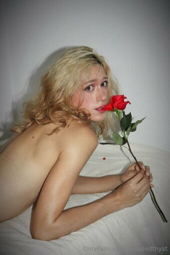 amazedthyst Nude Leaks Photo 17