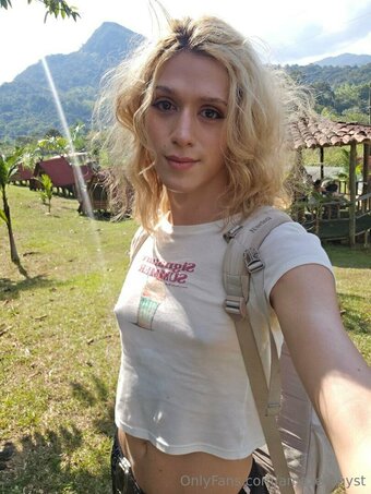 amazedthyst Nude Leaks Photo 23