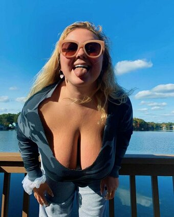 Amberly / amberly.32 / amberly_32 / amberlyray Nude Leaks OnlyFans Photo 25