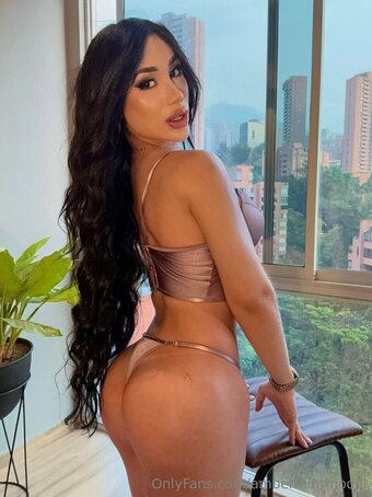 ambermintmodel Nude Leaks Photo 15