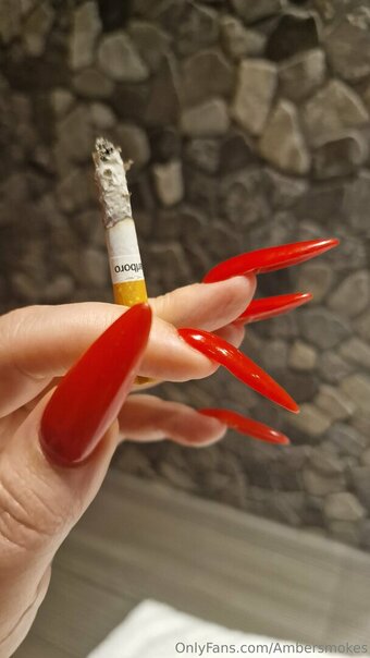 ambersmokes Nude Leaks Photo 3
