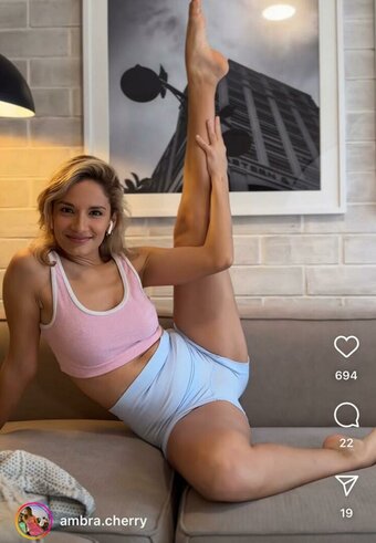 Ambra Cherry / ambracherry Nude Leaks Photo 9
