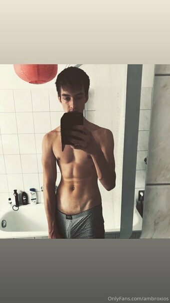 ambroxios Nude Leaks Photo 17