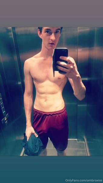 ambroxios Nude Leaks Photo 18