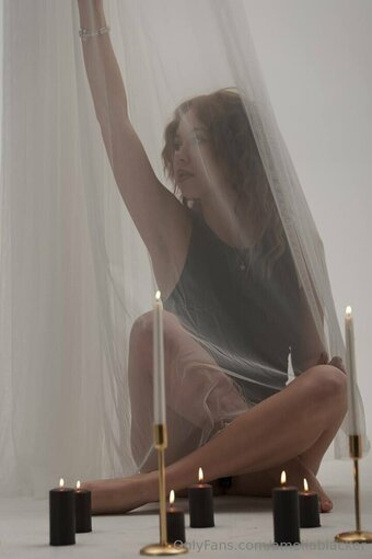 ameliablacker Nude Leaks Photo 3