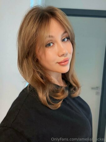 ameliablacker Nude Leaks Photo 13