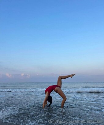 ameliablacker Nude Leaks Photo 23