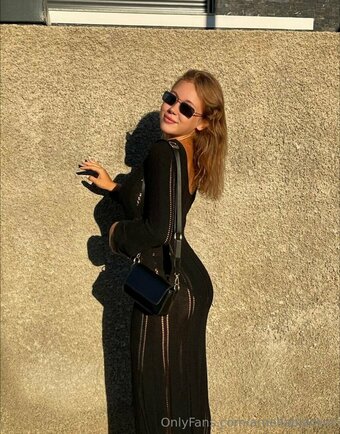 ameliablacker Nude Leaks Photo 29