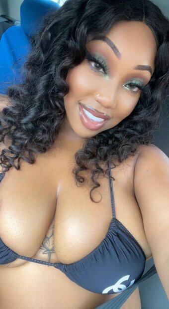 Amilli Monroe / millimonroe Nude Leaks OnlyFans Photo 21