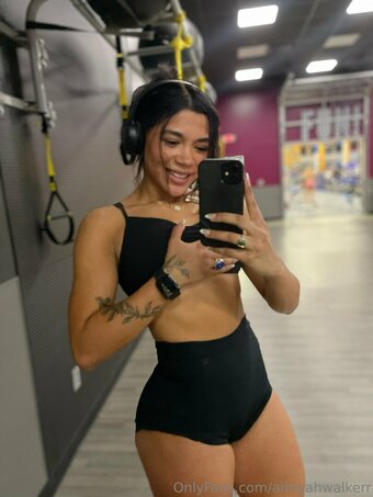 amiyahwalkerr / Mya / myaplanet9 Nude Leaks OnlyFans Photo 23