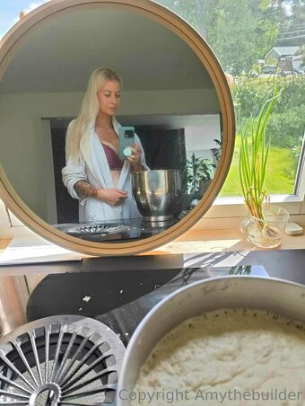 amythebuilder Nude Leaks Photo 10