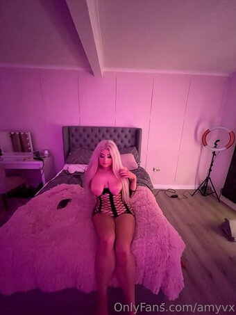 Amyvx / amyfaiuk / amylee Nude Leaks OnlyFans Photo 24
