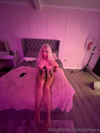 Amyvx / amyfaiuk / amylee Nude Leaks OnlyFans Photo 29