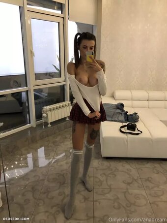 AnaDream Nude Leaks Photo 9