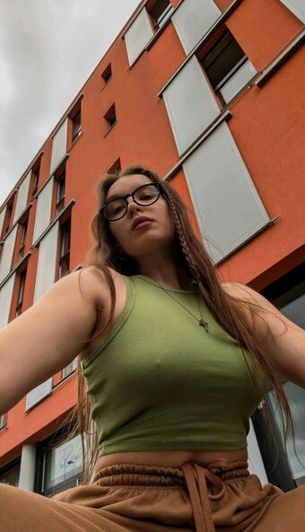 Anakirichenk / anafioreo / anakirichenko Nude Leaks OnlyFans Photo 2