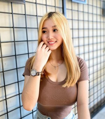 Anastasya Kosasih Anastasya Kosasih