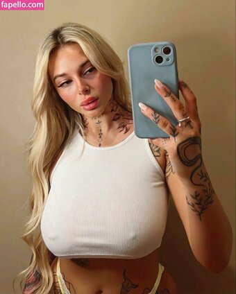 Andelika / Andzelikakramer / strawberries77 Nude Leaks OnlyFans Photo 4