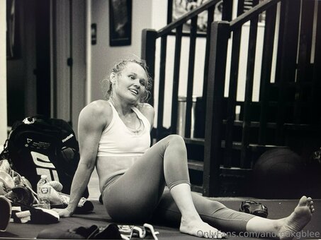 andreakgblee Nude Leaks Photo 1