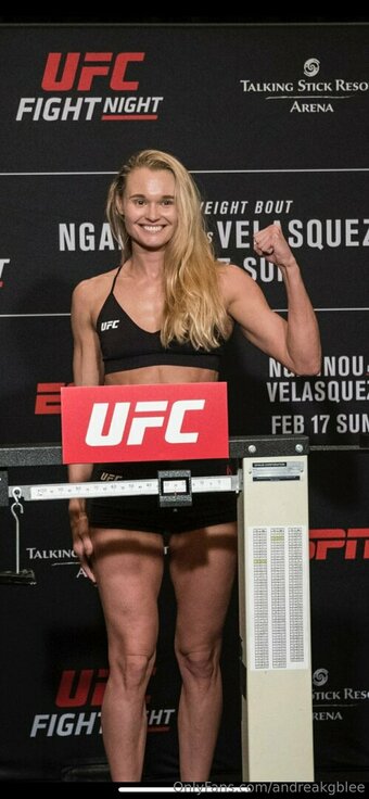 andreakgblee Nude Leaks Photo 23