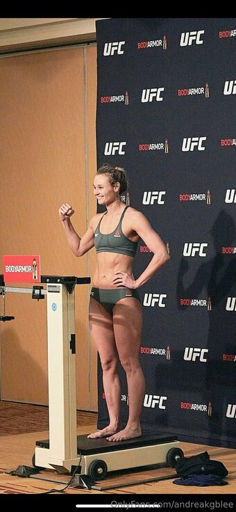 andreakgblee Nude Leaks Photo 25