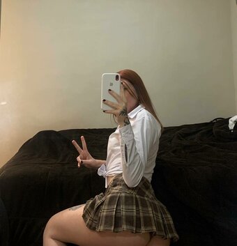 Andrezza Losso / dezzalosso Nude Leaks Photo 2